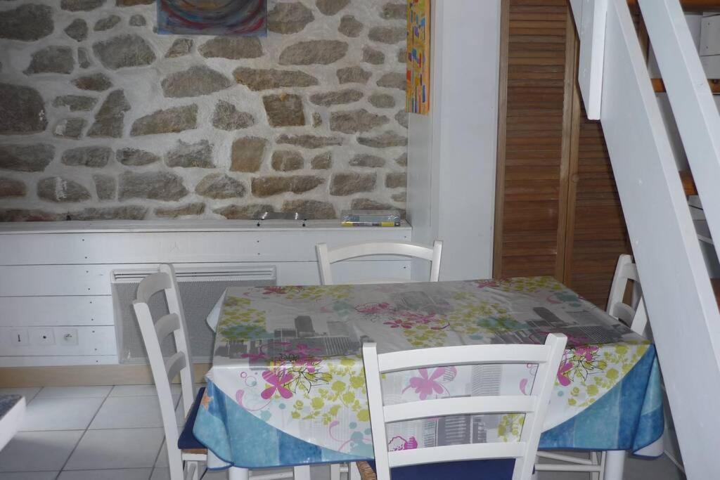 T1 Bis Duplex A 2 Pas De La Plage A Larmor-Plage Apartment Bagian luar foto